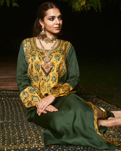 GREEN EMBROIDERED YOKE KAFTAN