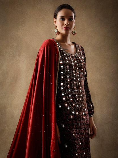 Ash Black Paisley Long Yoke