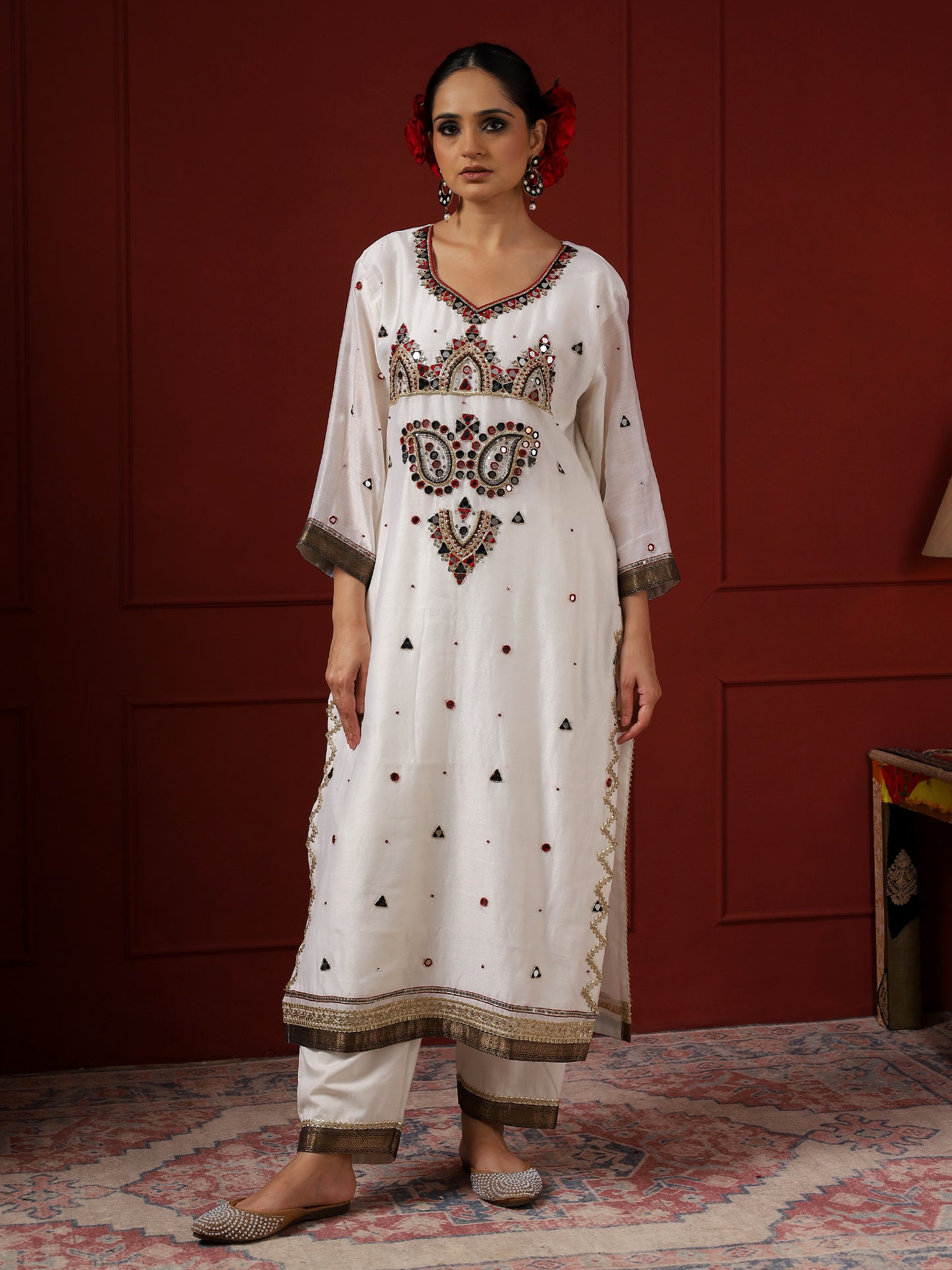 White And Black Minar Paisley Kurta Set