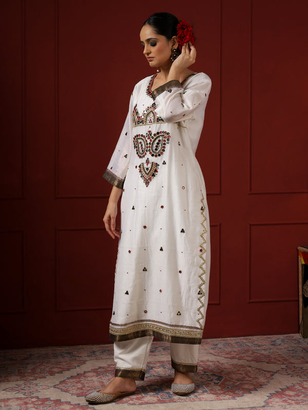 White And Black Minar Paisley Kurta Set