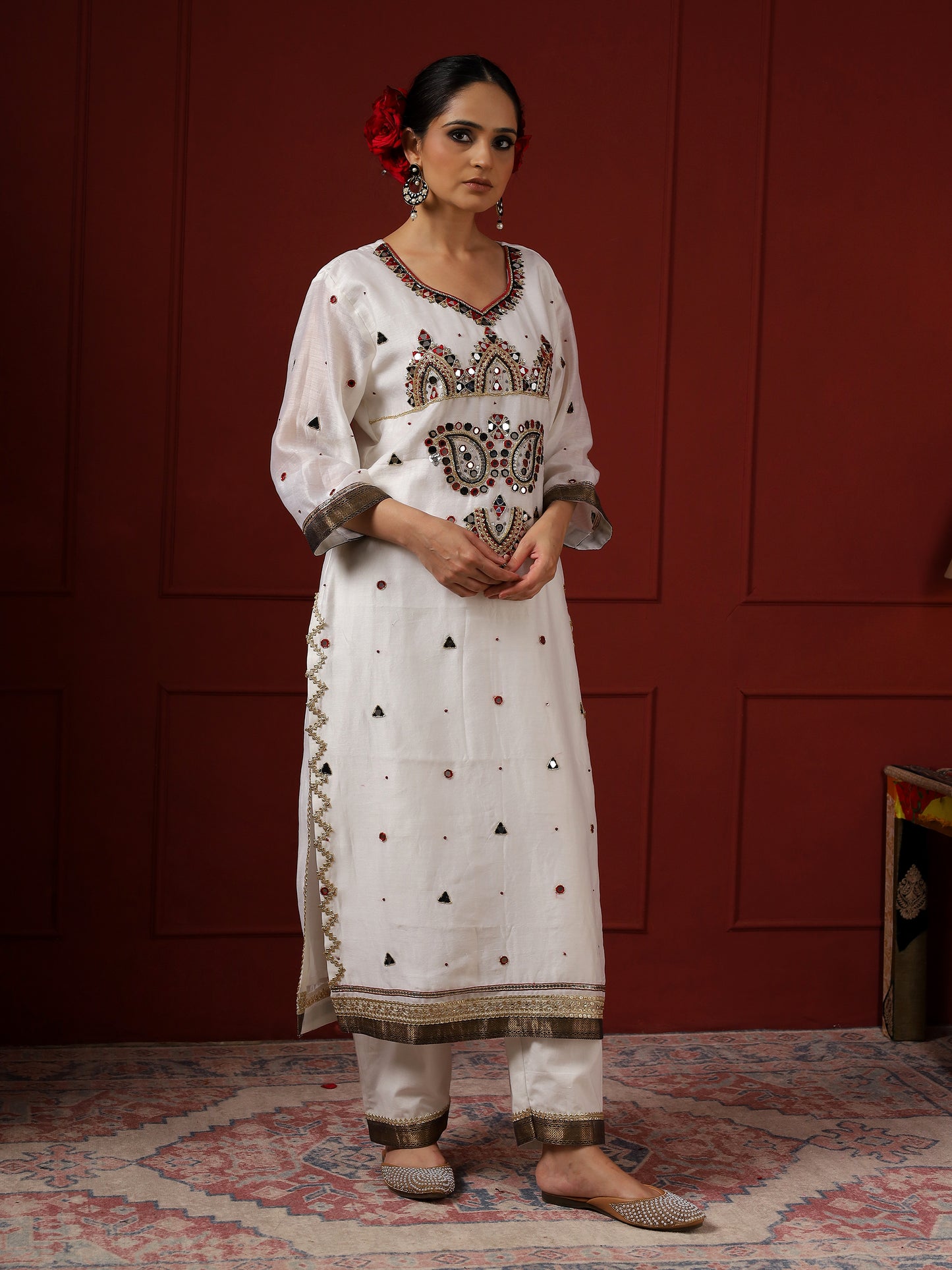White And Black Minar Paisley Kurta Set