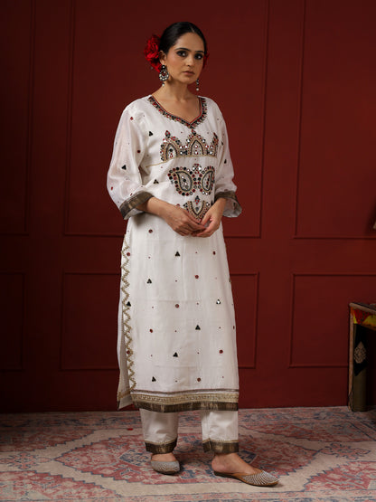 White And Black Minar Paisley Kurta Set
