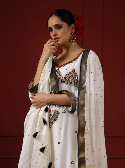 White And Black Minar Paisley Kurta Set