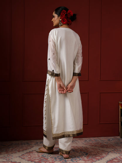 White And Black Minar Paisley Kurta Set