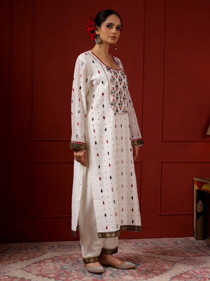 White And Black Leaf Yoke Kurta Set