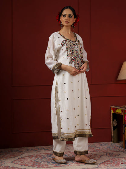 White And Black V Neck kurta set
