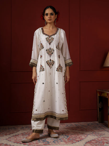 White And Black Minar Yoke Kurta Set