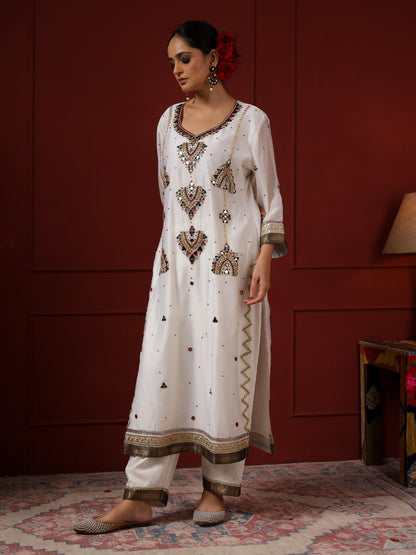 White And Black Minar Yoke Kurta Set