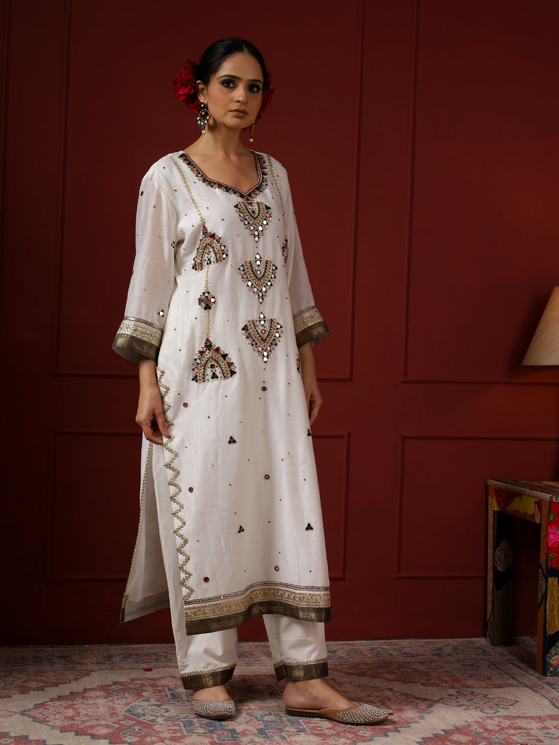 White And Black Minar Yoke Kurta Set
