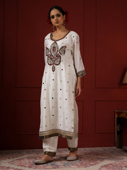 White and Black Small Paisley