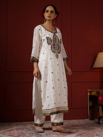 White and Black Small Paisley