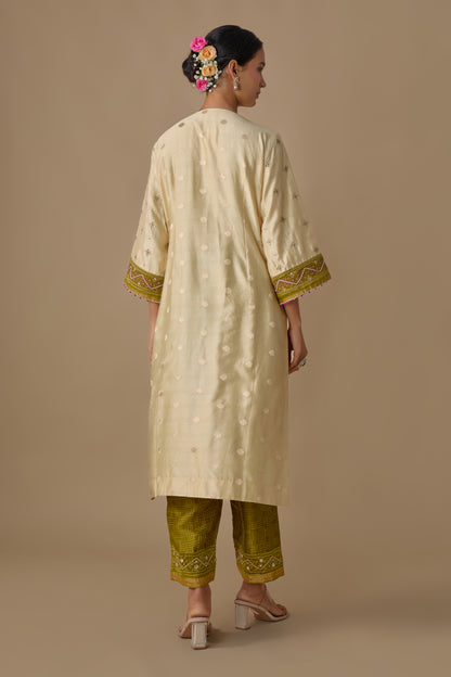 GREEN SILK HAND EMBROIDERED KURTA SET