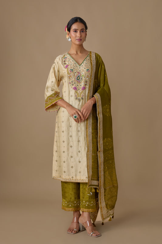 GREEN SILK HAND EMBROIDERED KURTA SET