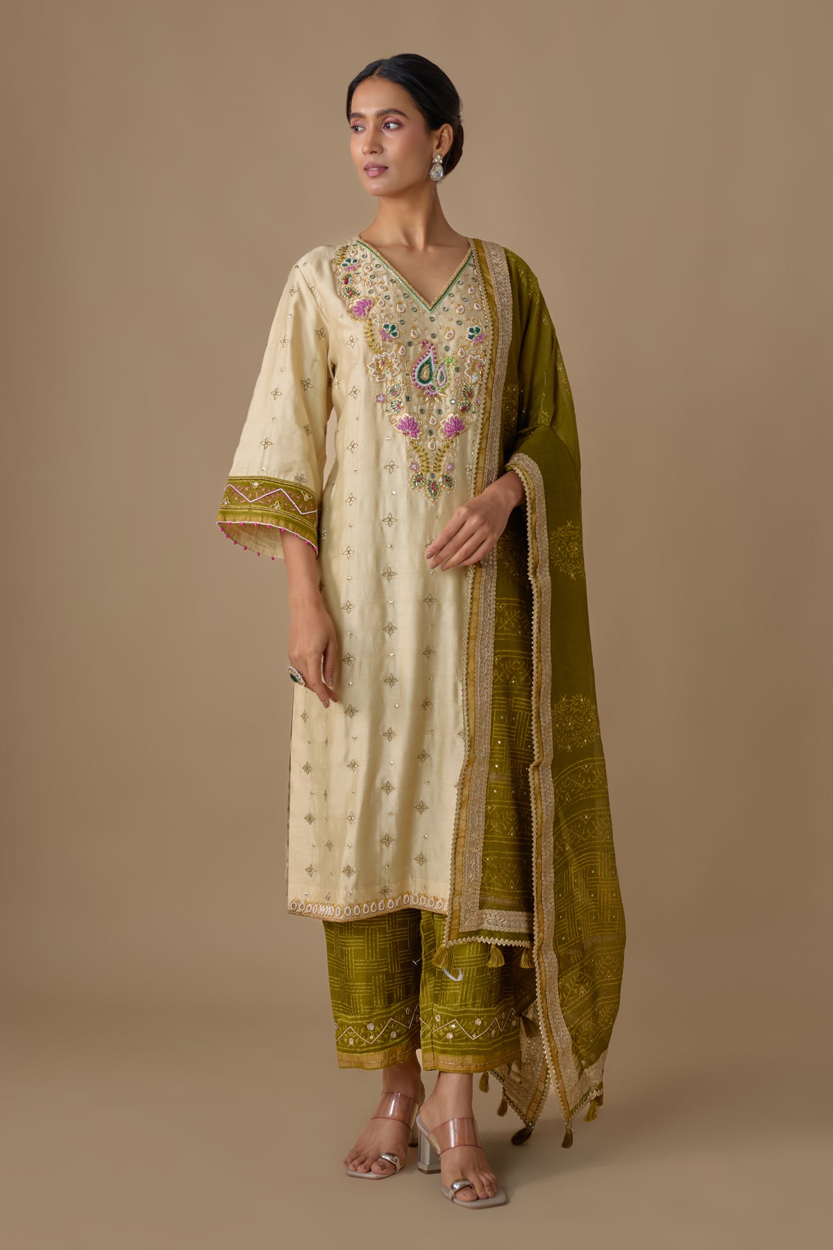 GREEN SILK HAND EMBROIDERED KURTA SET